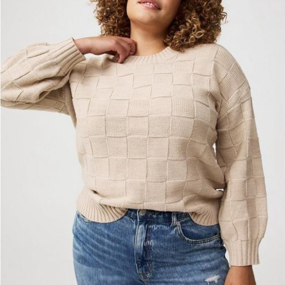 ⬇️⭐️ Weekend Los Angeles Checkered Beige Sweater Size Large